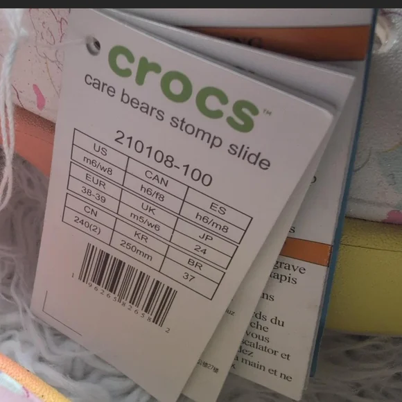 CROCS Women's Platform Slides - Multicolor with Bear Design - Picture 4 of 4